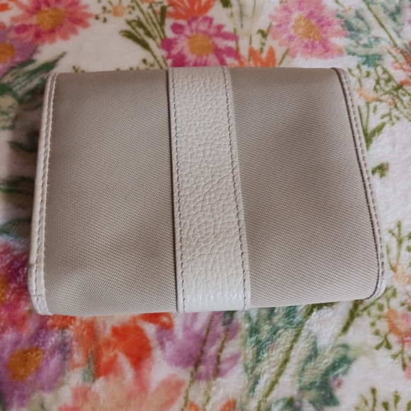 Talbots Wallet - Picture 4 of 6